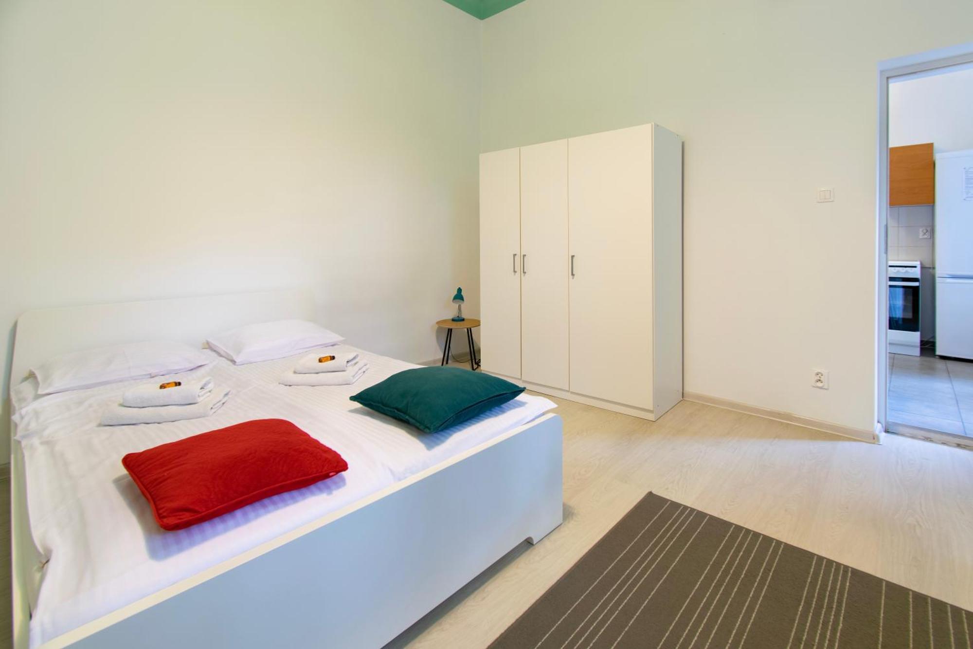 Light Apartment Zyblikiewicza Street คราคูฟ ภายนอก รูปภาพ