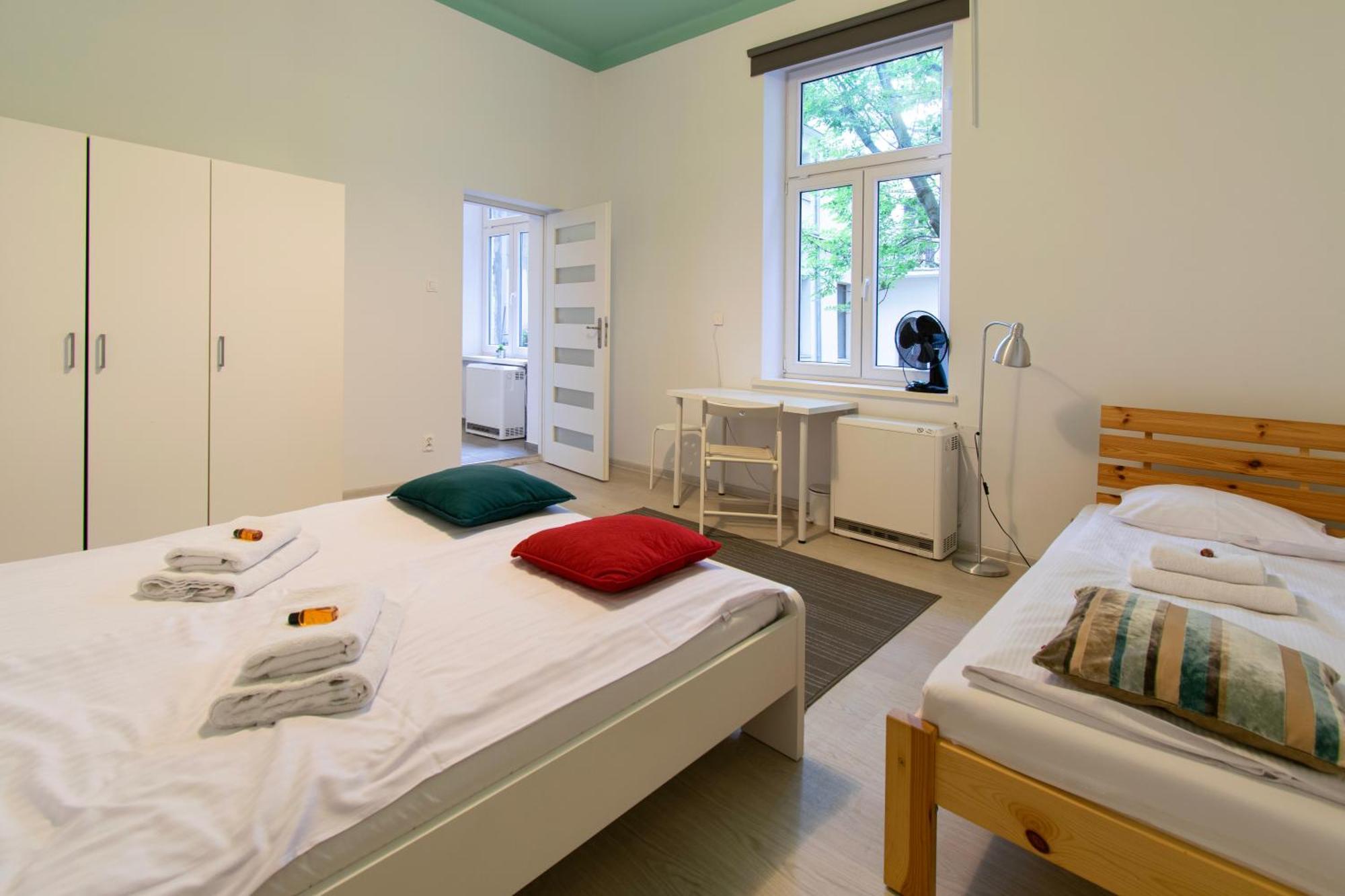 Light Apartment Zyblikiewicza Street คราคูฟ ภายนอก รูปภาพ